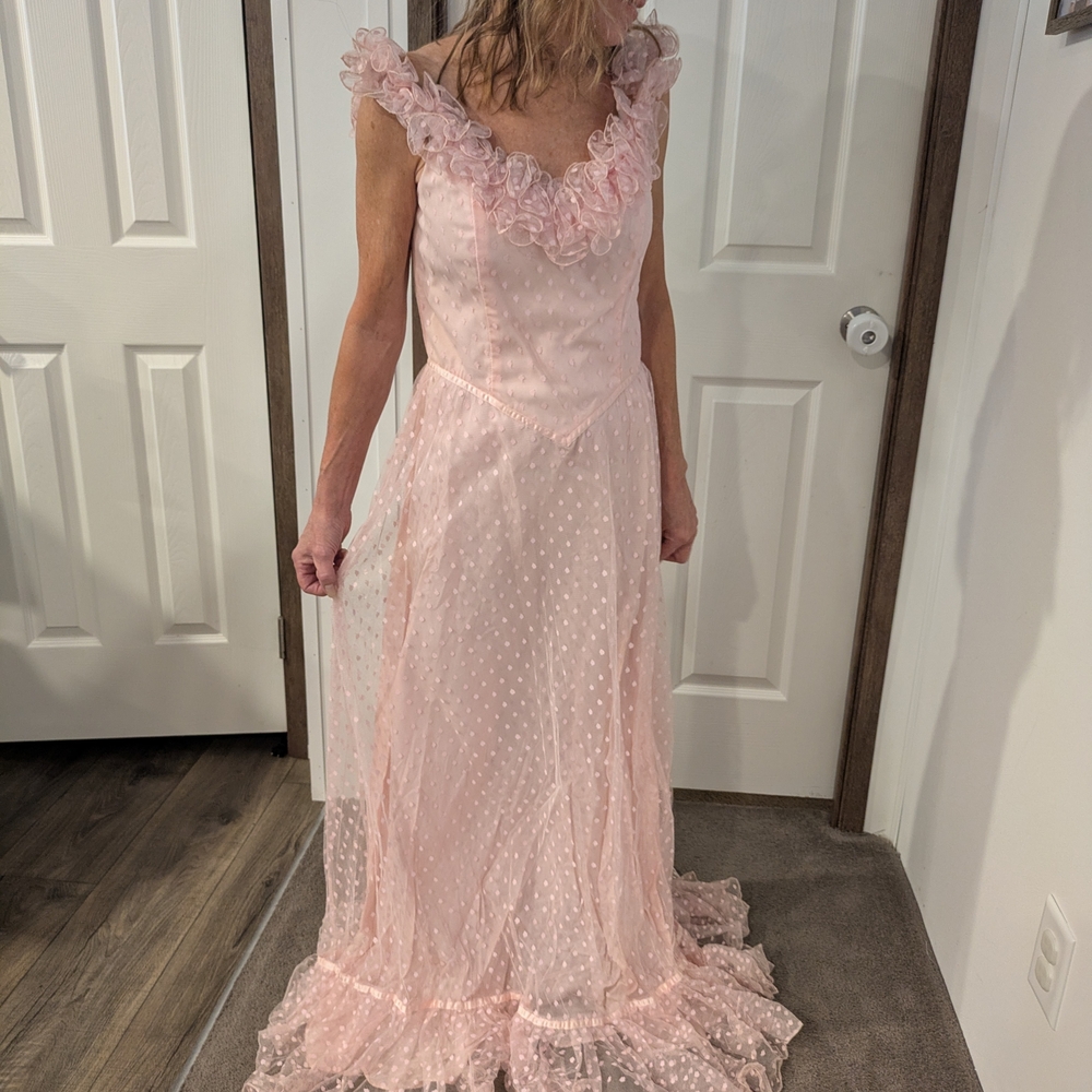 Elegant Pink Ruffled Women's Dress
